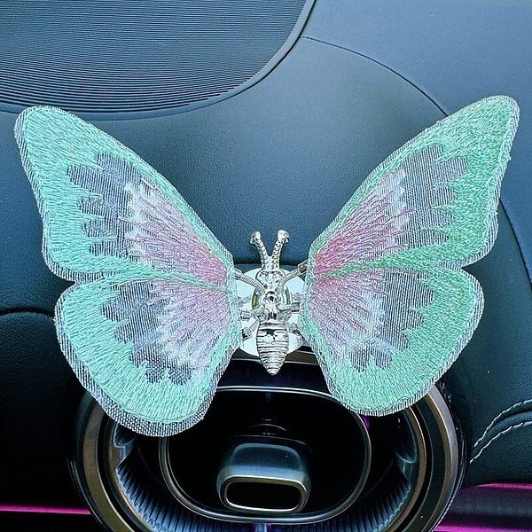 FLUTTERLY-3831127639504-N-5__200226