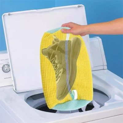 Shoe washing bag